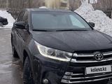 Toyota Highlander 2019 годаүшін15 500 000 тг. в Астана – фото 2