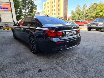 BMW 750 2012 года за 16 000 000 тг. в Алматы – фото 6