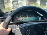 Mercedes-Benz E 200 1992 года за 1 500 000 тг. в Шахтинск – фото 5