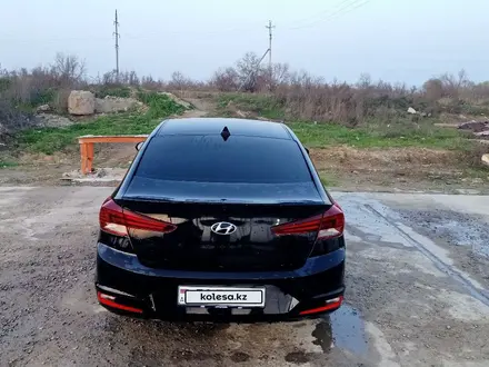 Hyundai Elantra 2019 года за 5 500 000 тг. в Шымкент – фото 7