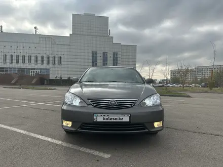 Toyota Camry 2005 года за 5 000 000 тг. в Алматы – фото 2