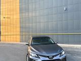 Toyota Camry 2021 года за 15 000 000 тг. в Алматы