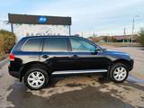 Volkswagen Touareg 2005 годаfor5 100 000 тг. в Рудный – фото 3