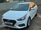 Hyundai Solaris 2018 годаүшін6 700 000 тг. в Атырау – фото 3