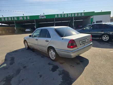 Mercedes-Benz C 250 1995 года за 2 800 000 тг. в Алматы – фото 2