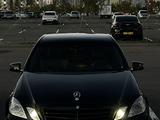 Mercedes-Benz E 200 2012 года за 7 500 000 тг. в Астана – фото 2