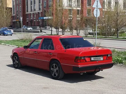 Mercedes-Benz E 230 1990 года за 2 300 000 тг. в Караганда – фото 7