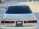 Toyota Camry 1998 года за 2 800 000 тг. в Жаркент – фото 2