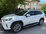 Toyota RAV4 2021 годаүшін17 300 000 тг. в Алматы – фото 3