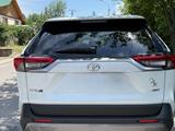 Toyota RAV4 2021 годаүшін17 300 000 тг. в Алматы – фото 5