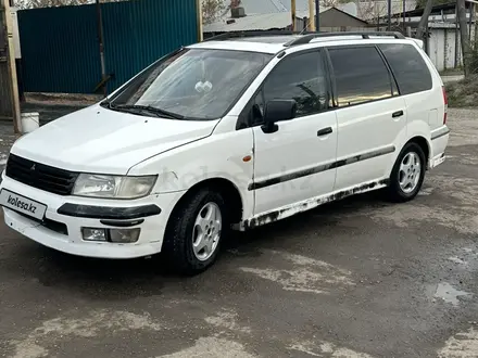 Mitsubishi Space Wagon 1999 года за 2 600 000 тг. в Астана