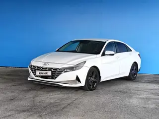 Hyundai Elantra, 2022