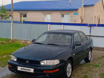 Toyota Camry 1994 года за 1 400 000 тг. в Актобе – фото 3