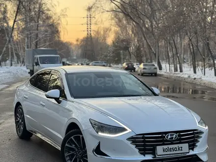 Hyundai Sonata 2020 года за 11 999 999 тг. в Алматы