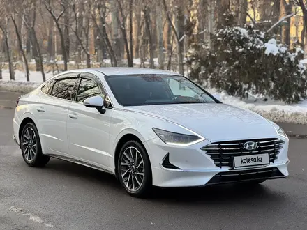 Hyundai Sonata 2020 года за 11 999 999 тг. в Алматы – фото 4