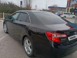 Toyota Camry 2013 годаfor7 500 000 тг. в Актобе – фото 5