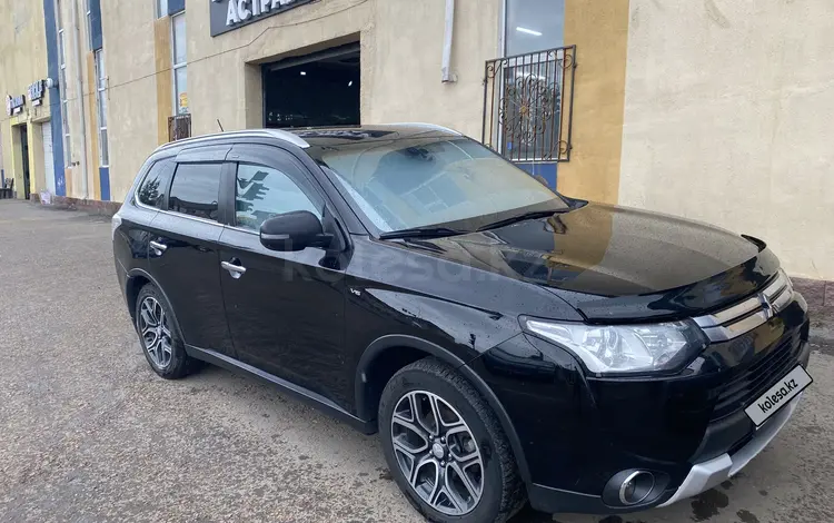 Mitsubishi Outlander 2014 годаfor9 300 000 тг. в Астана