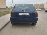 Volkswagen Golf 1996 годаfor1 800 000 тг. в Астана – фото 2