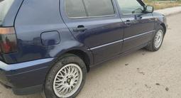 Volkswagen Golf 1996 годаfor1 800 000 тг. в Астана – фото 4