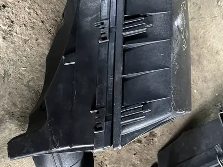 Корпус воздушного фильтра воздуховод w210 w202 за 10 000 тг. в Алматы – фото 7