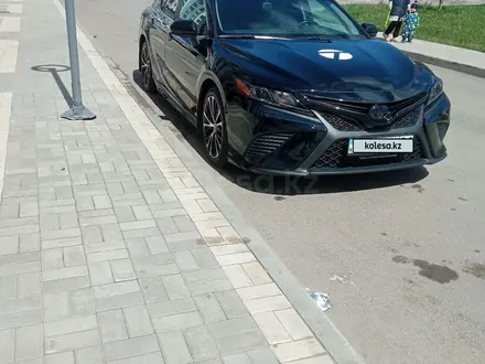 Toyota Camry 2020 года за 13 500 000 тг. в Астана – фото 8