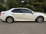 Toyota Camry 2018 года за 13 000 000 тг. в Тараз