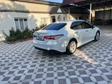 Toyota Camry 2018 года за 13 000 000 тг. в Тараз – фото 4