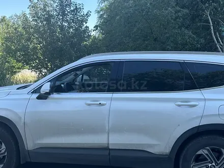 Hyundai Santa Fe 2023 года за 14 300 000 тг. в Караганда – фото 11
