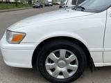 Toyota Camry 2000 года за 3 400 000 тг. в Алматы – фото 3