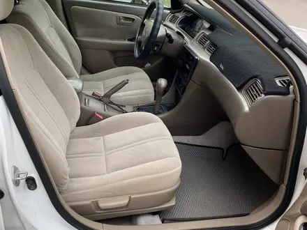 Toyota Camry 2000 года за 3 400 000 тг. в Алматы – фото 15