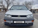 Volkswagen Golf 1996 года за 1 600 000 тг. в Караганда