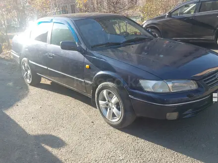 Toyota Camry 1997 года за 3 300 000 тг. в Усть-Каменогорск – фото 11