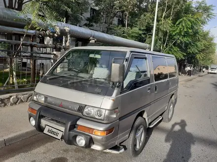 Mitsubishi Delica 1997 года за 1 900 000 тг. в Шымкент