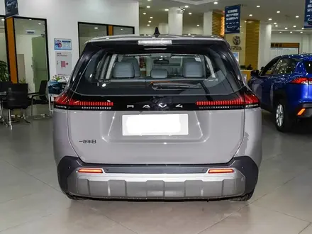 Toyota RAV4 Luxe 2026 года за 20 700 000 тг. в Алматы – фото 5