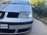 Volkswagen Sharan 2003 года за 2 300 000 тг. в Шымкент – фото 4