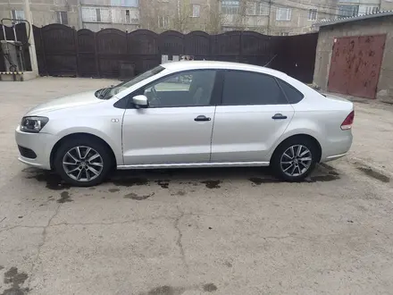 Volkswagen Polo 2013 года за 4 000 000 тг. в Караганда – фото 2