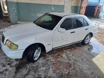 Mercedes-Benz C 180 1996 года за 1 750 000 тг. в Петропавловск – фото 5