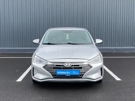 Hyundai Elantra 2018 года за 8 090 000 тг. в Шымкент – фото 2