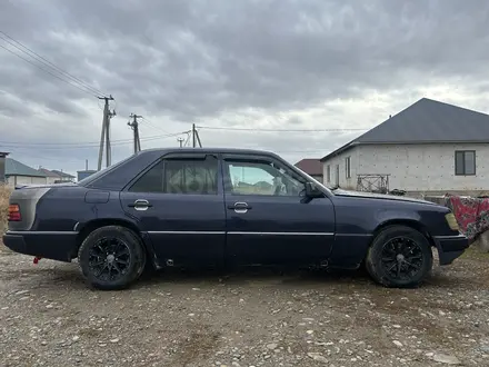 Mercedes-Benz E 230 1989 года за 1 300 000 тг. в Талдыкорган