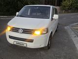 Volkswagen Caravelle 2008 года за 9 700 000 тг. в Павлодар