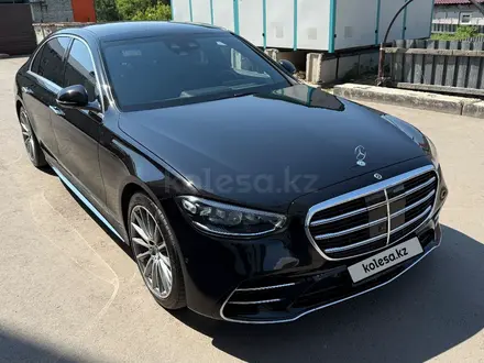 Mercedes-Benz S 450 2023 года за 70 000 000 тг. в Астана – фото 2