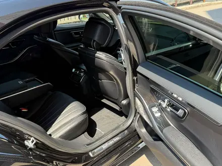 Mercedes-Benz S 450 2023 года за 70 000 000 тг. в Астана – фото 18