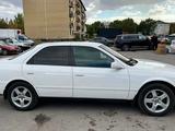 Toyota Camry 2000 годаүшін3 600 000 тг. в Караганда – фото 4