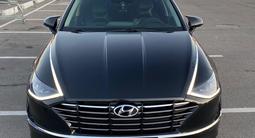 Hyundai Sonata 2021 годаfor10 900 000 тг. в Алматы