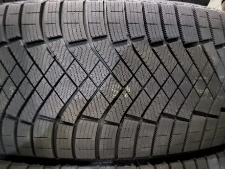 235-55-20 PIRELLI ICE ZERO FR за 110 000 тг. в Алматы – фото 2