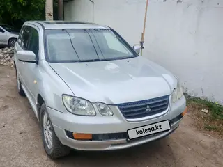 Mitsubishi Airtrek, 2001