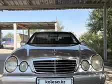 Mercedes-Benz E-Class, 2002