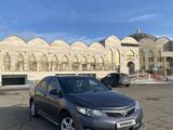 Toyota Camry 2012 года за 7 900 000 тг. в Уральск – фото 2