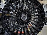 МЕРСЕДЕС на 19 новые разноширокие диски в Астане за 300 000 тг. в Астана