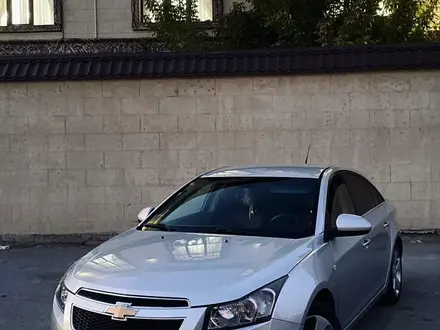 Chevrolet Cruze 2012 года за 3 700 000 тг. в Туркестан – фото 2